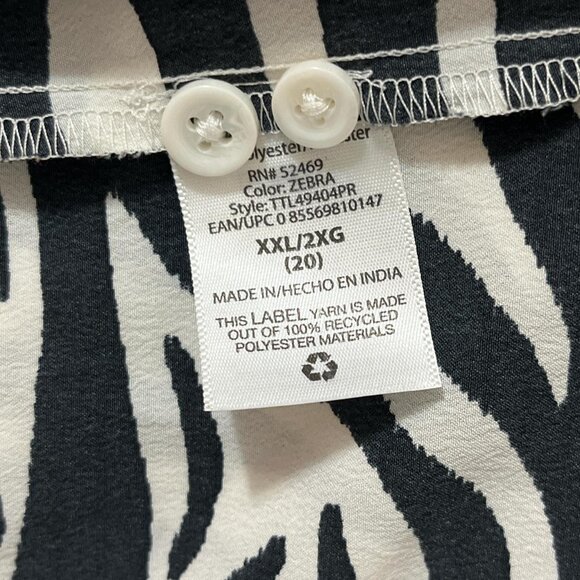 Time and Tru Zebra Print Blouse | XXL (20) | Button-Down - Picture 6 of 6